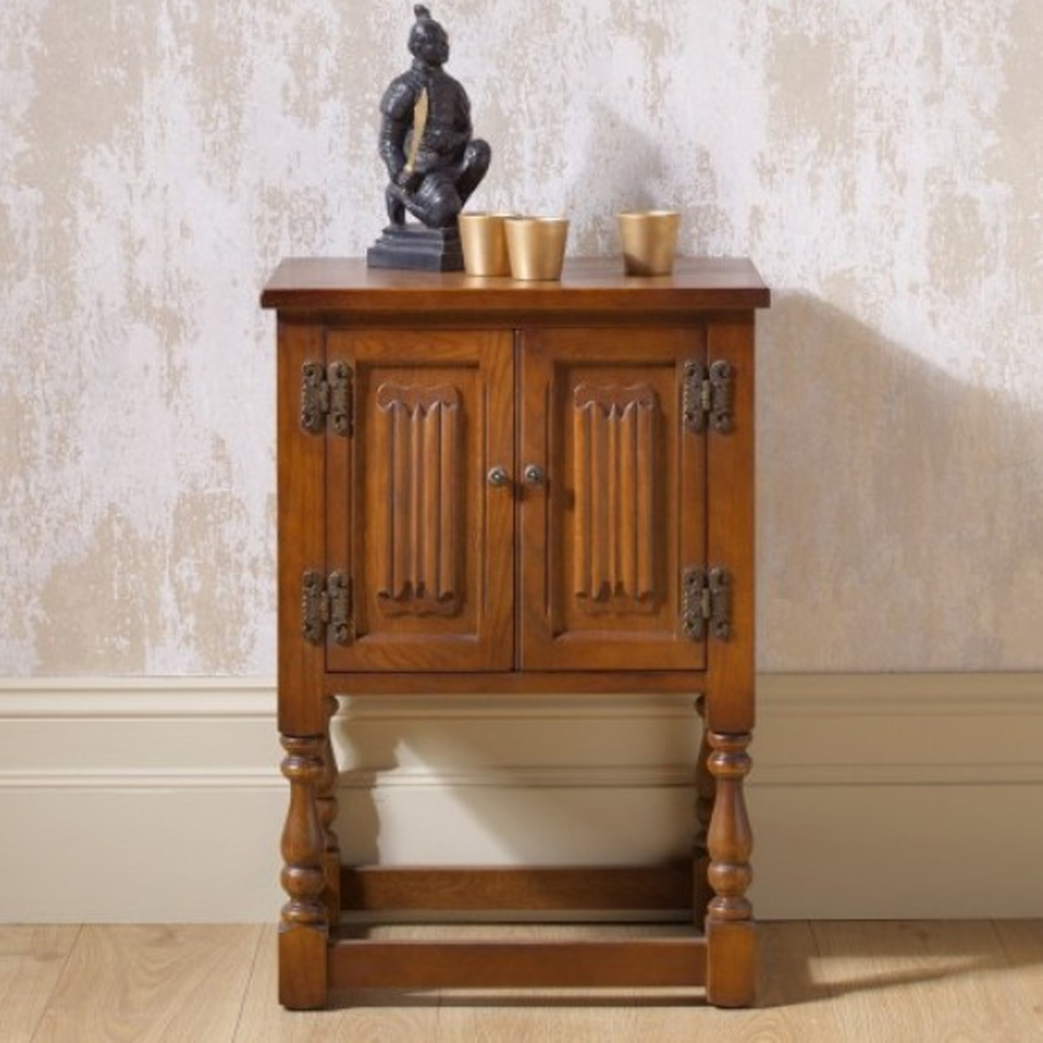 1582 Pedestal Old Charm Furniture Wood Bros