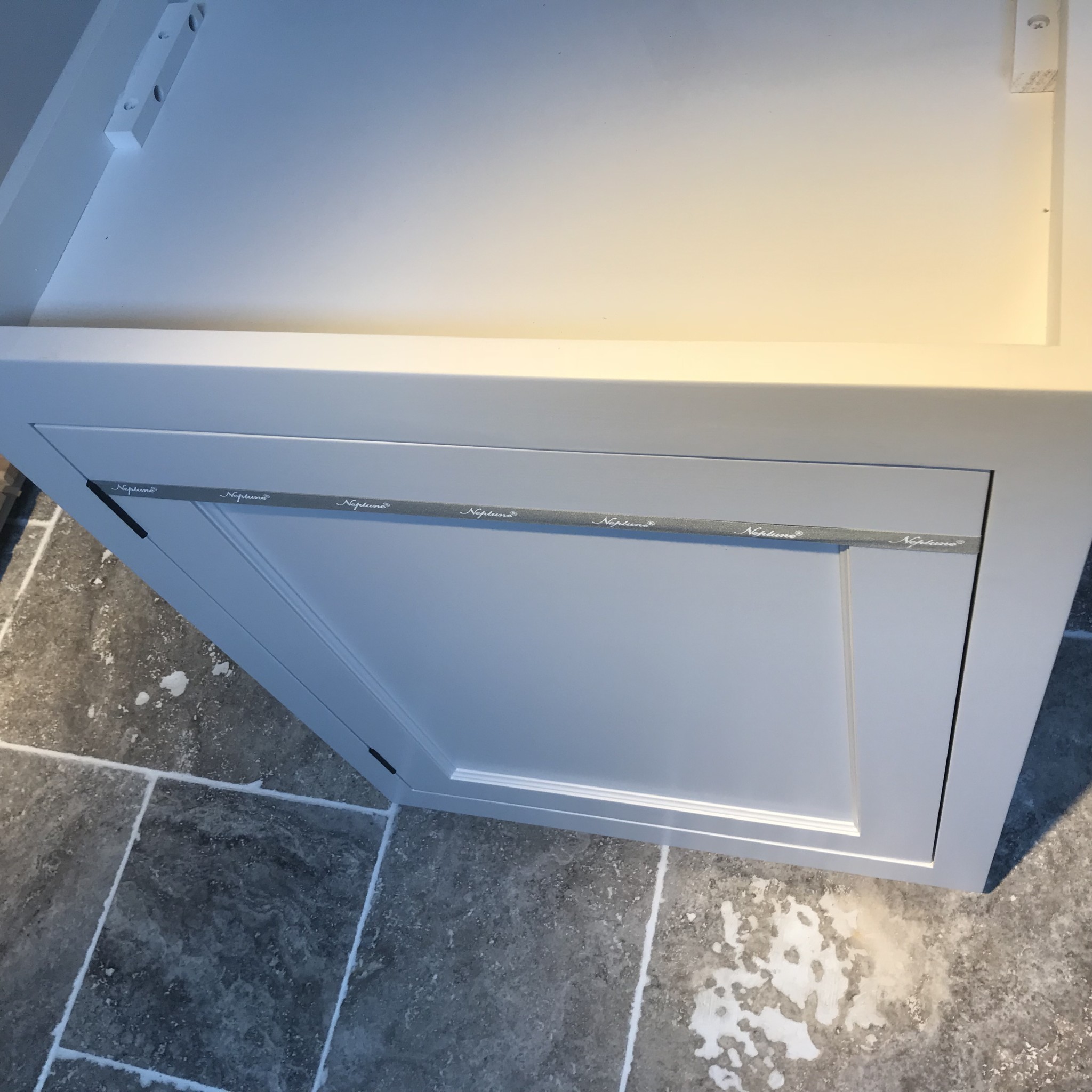 Neptune Kitchen Henley 600 Base BRAND NEW