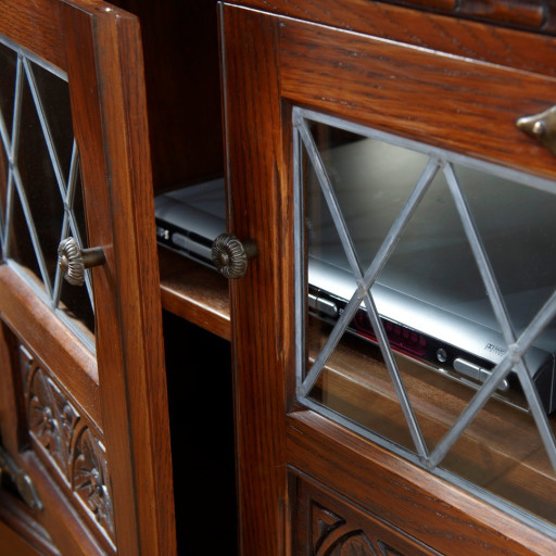OC2440-Old-Charm-tv-Cabinet-Detail-2.jpg